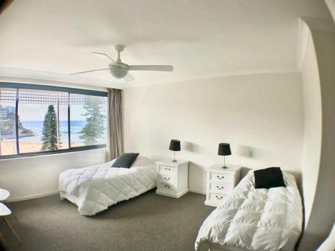 Double master room with en-suite and ocean view in Manly