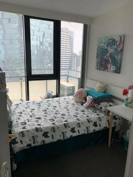 Private room short term for couple 18 Dec - 11 Jan Southbank