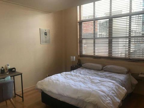 Wide Bedroom for rent over Christmas period, Melb Cbd