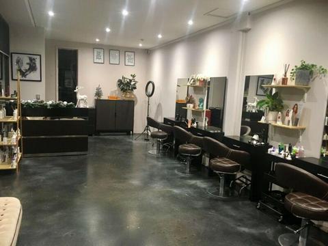 Hair Salon Shop For Sale - MAIN BEACH 4217