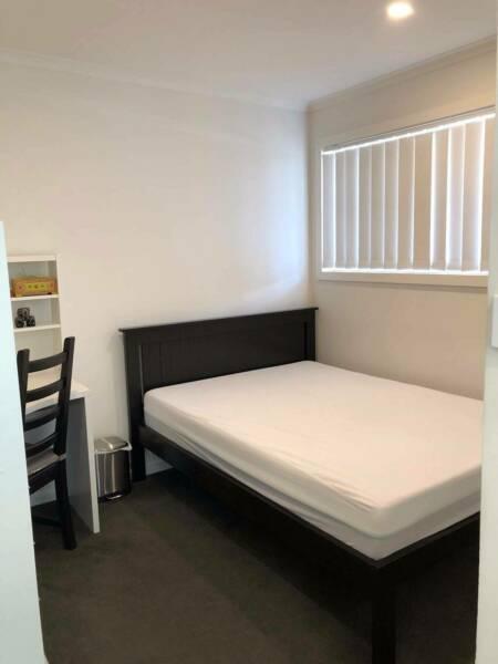 Room For Rent Double Bed (Own Toilet) All Bills, Cleaner, Int Inc