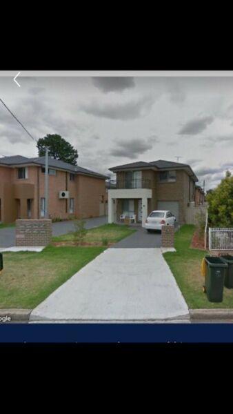 1 bedroom available for rent in Toongabbie in 4 bedroom townhouse