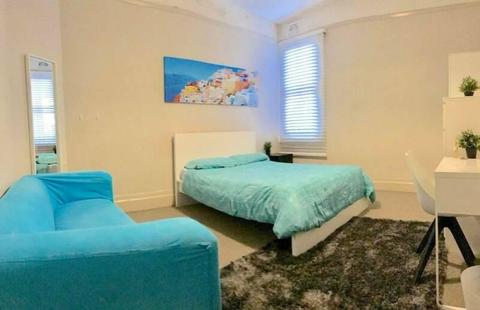 Large double room available in a clean, tidy house. Fully furnished