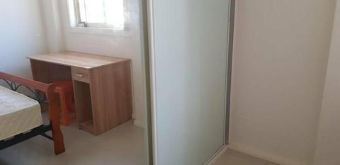 room for rent Merrylands 10min walk to shopping centre train