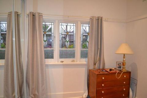 Furnished room for rent in Rosebery bills included