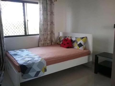 Ensuite or non ensuite for rent to share with Nepalese