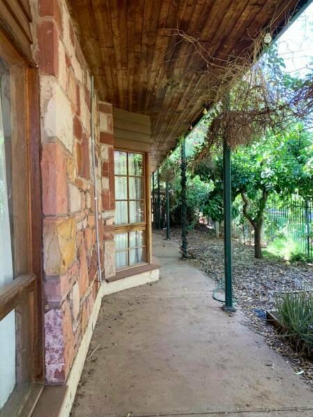Room available in sandstone house in Araluen