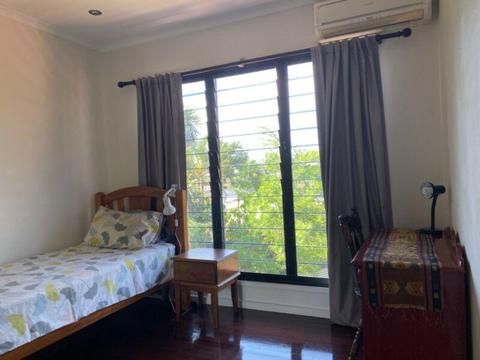 Women's Guest House- Rooms available
