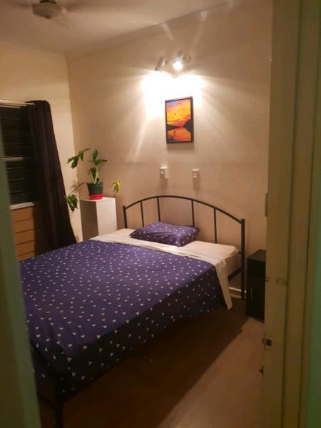 Two spacious double rooms available in Stuart Park
