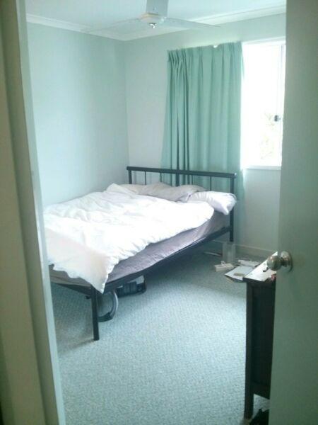 Large room for rent with ensuite in Herston