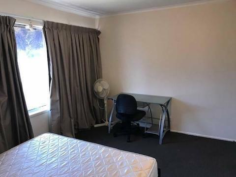 LARGE furnished Room discounted price, walk Uni shops bus