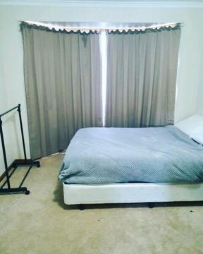 Room for Rent. $125 Per Week. In 2 Bedroom Unit. Port Noarlunga