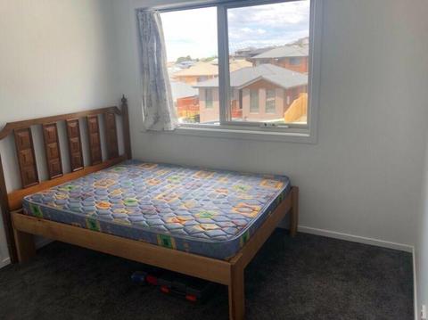 Master room available, pet allowed, include bills