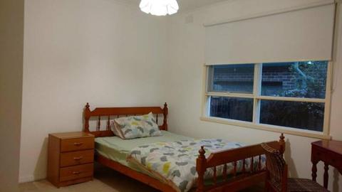Room for rent (girls only) near Monash Uni Clayton