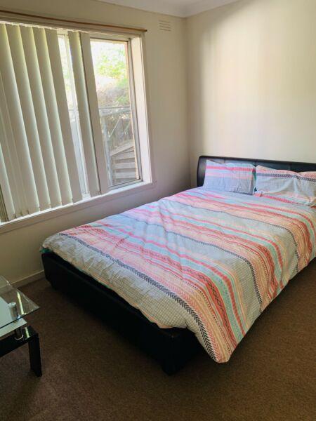 Room available for female - easy commute to city