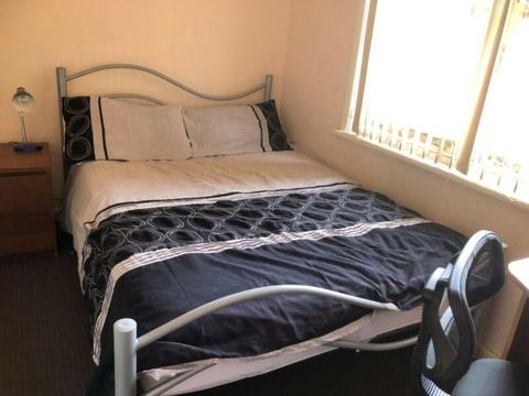 Single Room in Shared Fully Furnished Quiet House