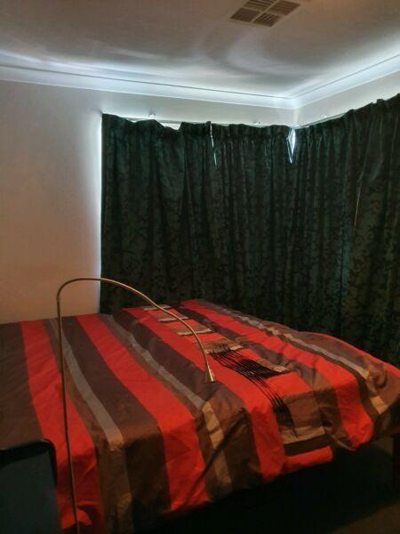 Quality 2 rooms in clean home nea near Murdoch uni