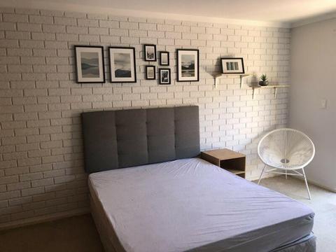 3 rooms for Rent in MURDOCH - Few mins to UNI
