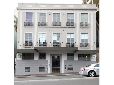 Edgecliff - Shared office/hot desk/co-working space with parking