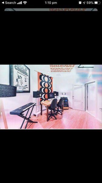 PROFESSIONAL MUSIC STUDIOS FOR RENT