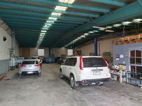 Factory for rent in Sunshine Nth