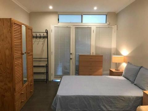 A Warehouse Style FURNISHED STUDIO in Surry Hills for Lease $460 P/W