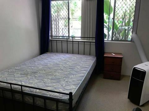 Furnished 3 Bed Unit in St Lucia Close to UQ