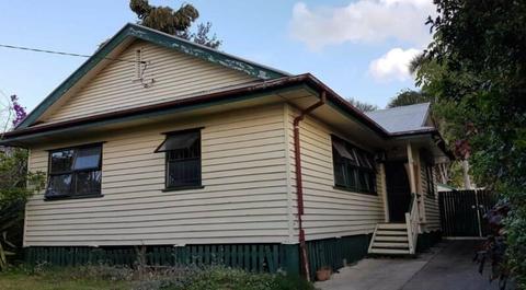 FOR RENT - GREAT THREE BEDROOM HOUSE FOR RENT - AVAILABLE FEB 2020