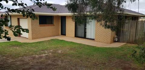 3 BEDROOM BRICK HOUSE RECENTLY RENOVATED FOR RENT