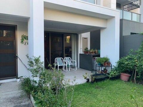 Robina 3 bedroom townhouse for lease