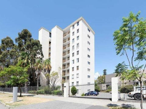 EAST PERTH Furnished 1 Bedroom Studio Unit - Great Location