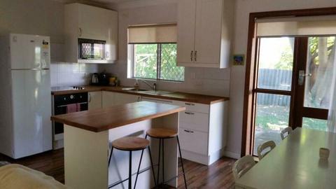 Beachside Shoalwater Villa - Fully furn INCLUDED: Lawns and Wifi