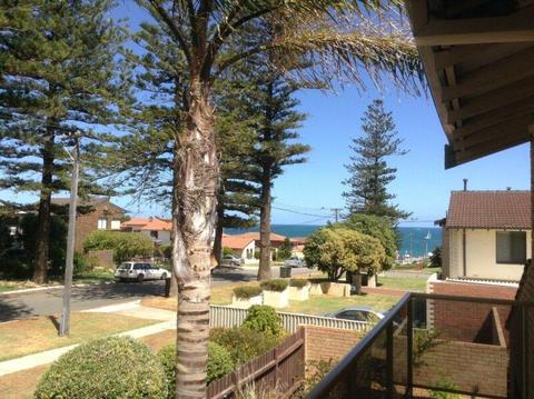 For Rent 2bed beachside Unit