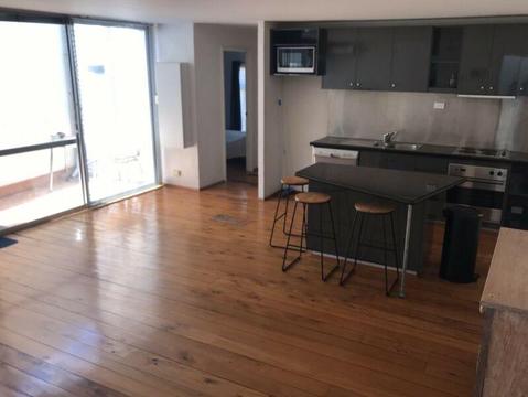 East Perth 2 bed, 1 bath/laundry apartment