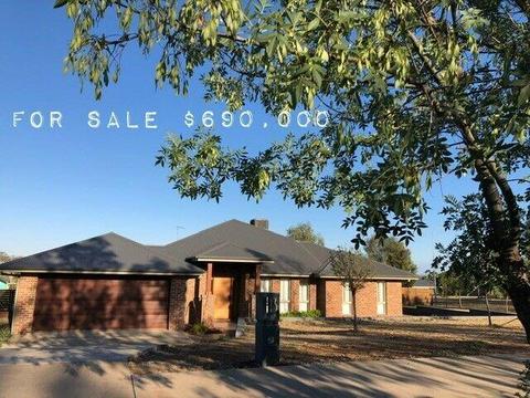 4 Bedroom house on 1/2 acre for sale $690,000
