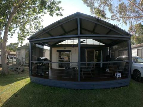 Two Bedroom Holiday cabin Maidens Inn Holiday Park Moama NSW