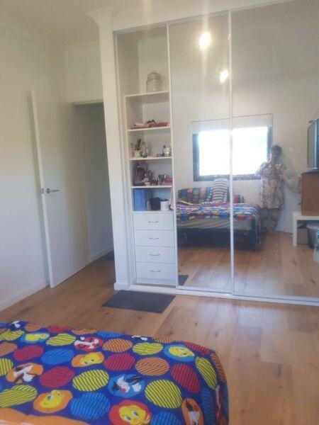 Second room/ couple room in sydenham for rent