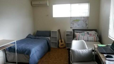Twin room -femail ($100/PP/PW) 1 bed available