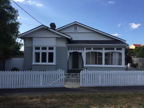 Students accomodation rooms for rent in invermay close to amenities
