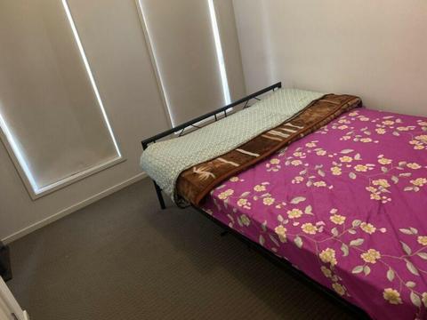 Furnished room for rent near tarneit station