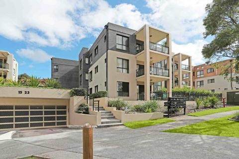 One room in a 2-bedroom apartment in Gymea village
