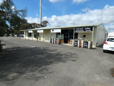INVESTMENT OPPORTUNITY WITH HUGE STREET FRONTAGE - BAIRNSDALE