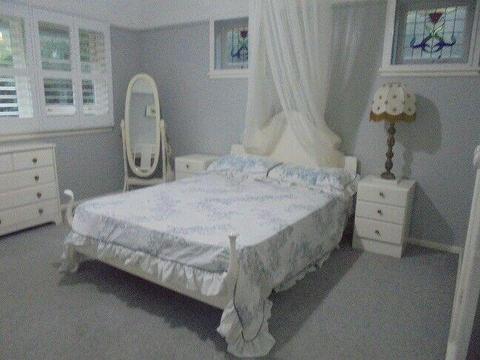 SINGLE, CLEAN, FURNISHED BEDROOM TO RENT - EPPING