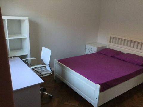 Bright furnished room in modern, quiet and clean house, bills included