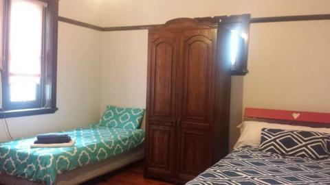 Ashfield - Large Room for 2 - Close to Station