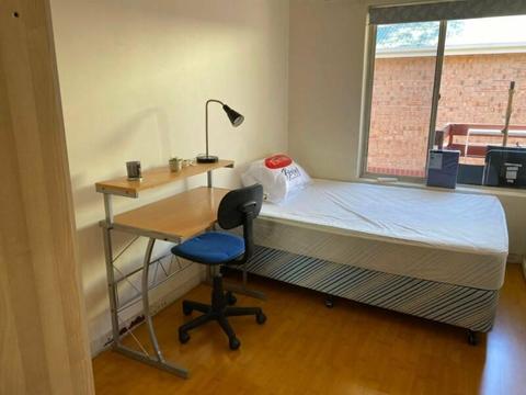 $135 own room in Plympton - 15 min to city Free internet