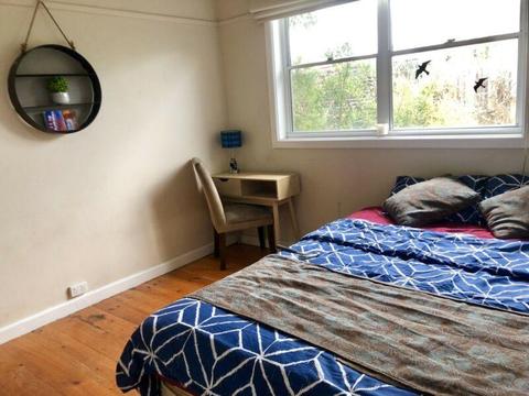 Inner CBD Furnished private room 10 mins to Southern cross & vic uni
