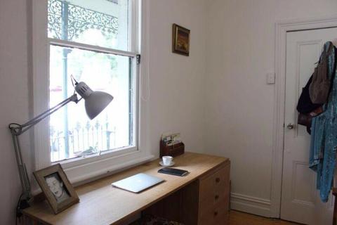 Short-term sublet in Carlton share house