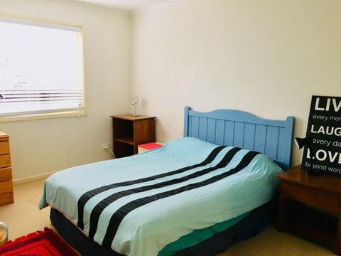 Furnished large double bedroom In brunswick