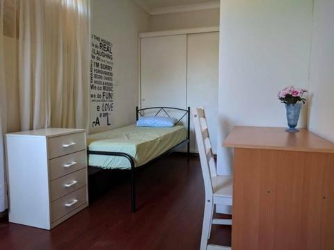 Room near Carousel for rent